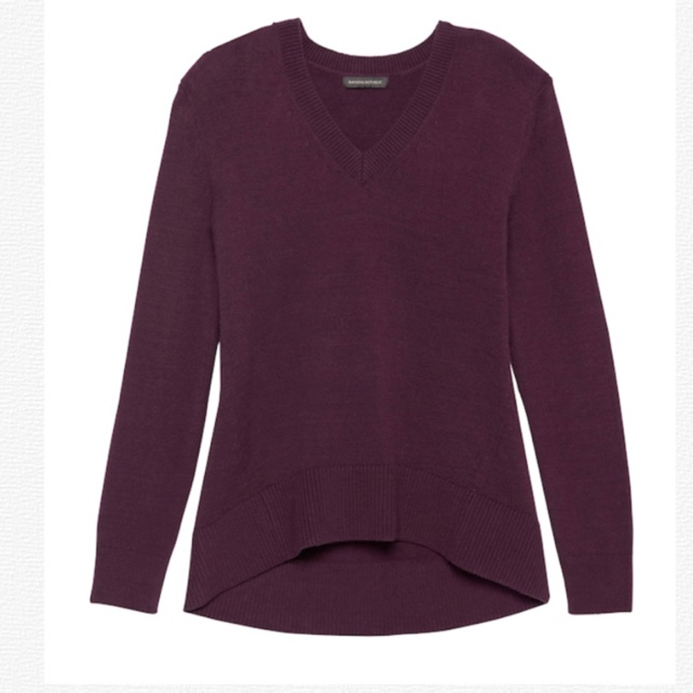 Banana republic v neck soft sweater-XS